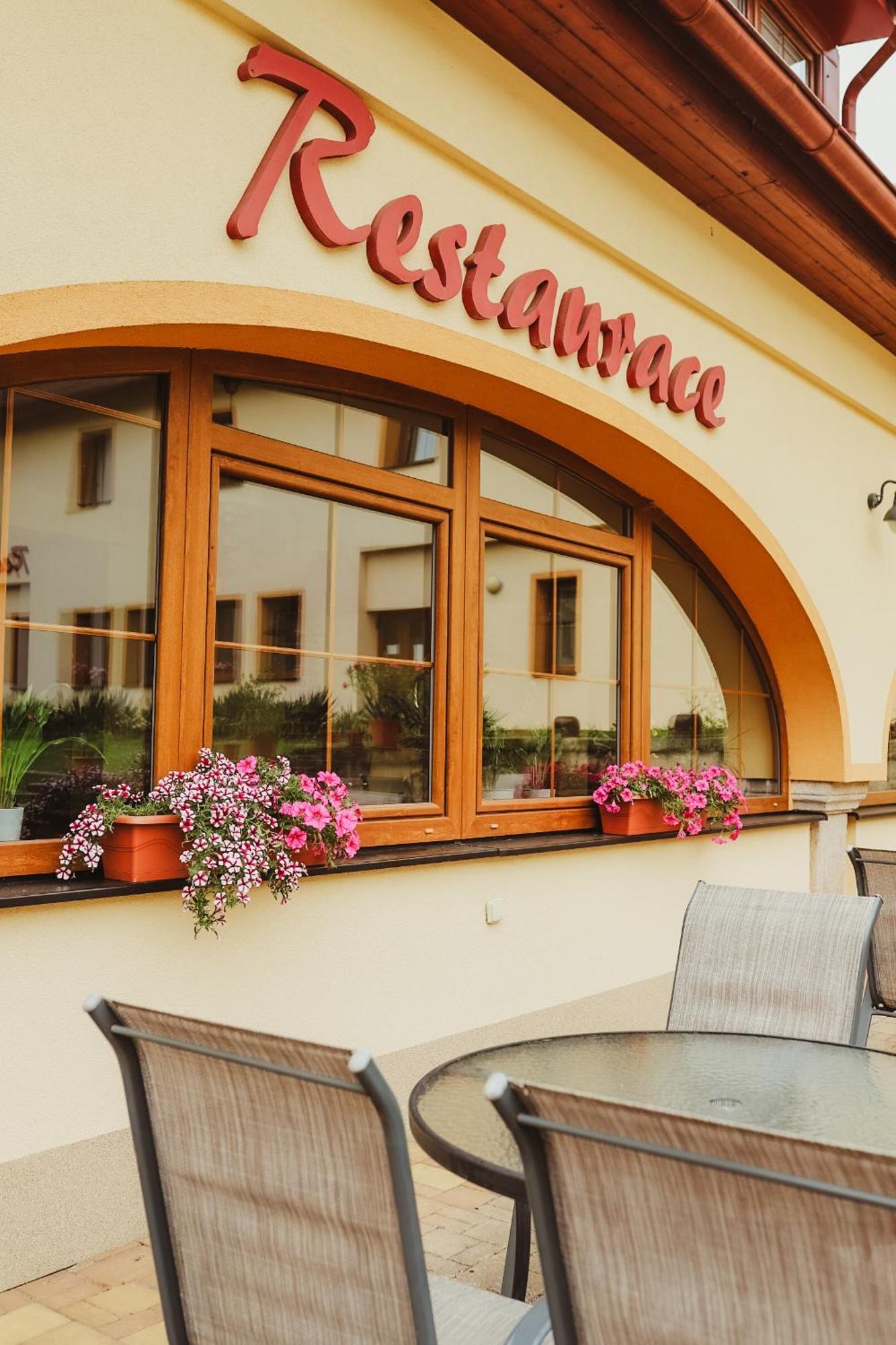 Sport - Relax Buky Otel Františkovy Lázně Dış mekan fotoğraf