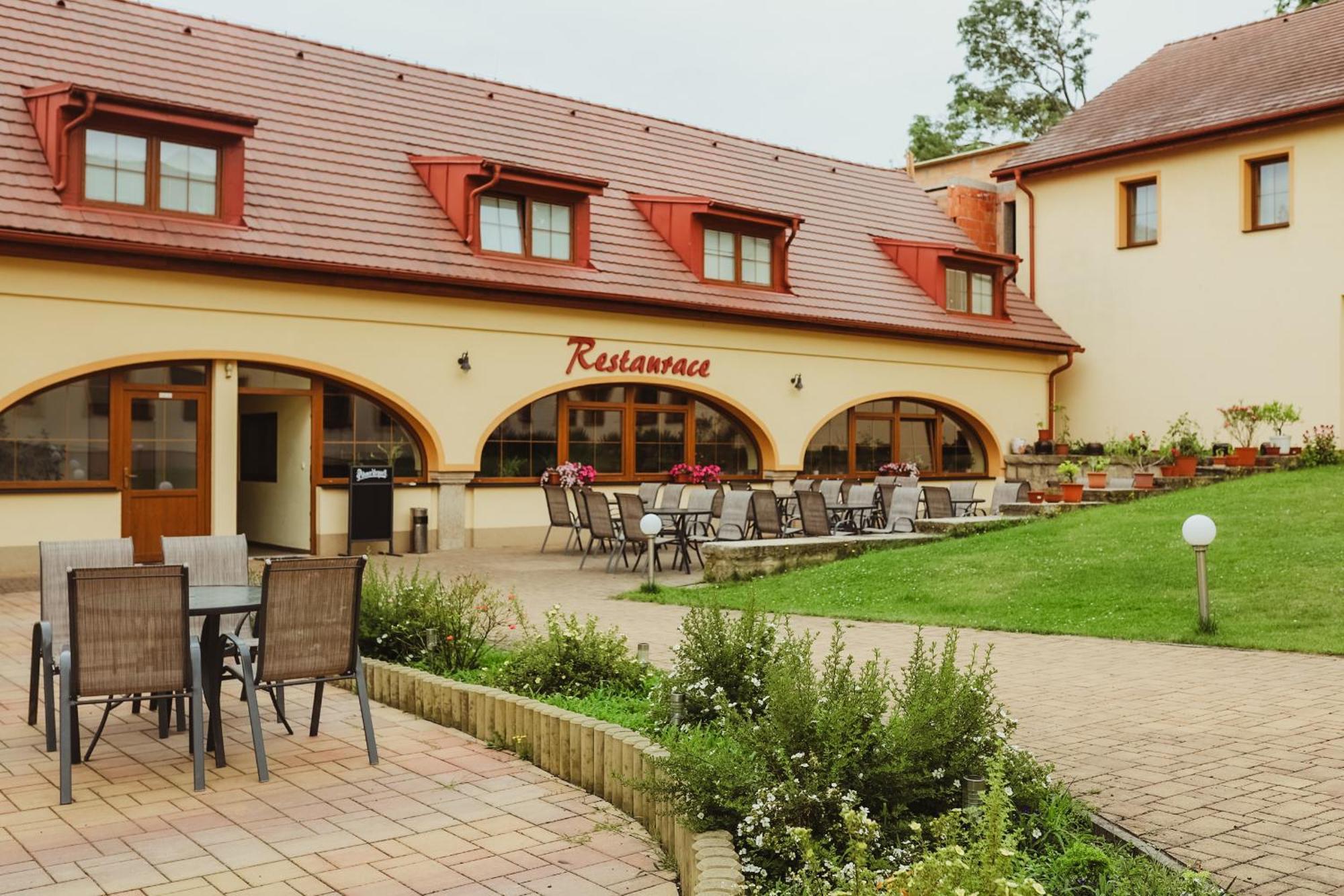 Sport - Relax Buky Otel Františkovy Lázně Dış mekan fotoğraf