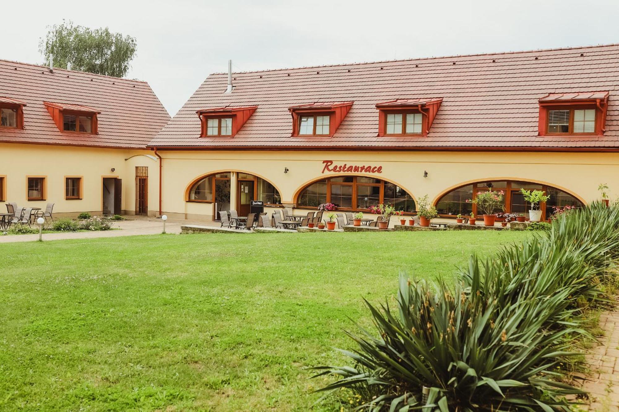 Sport - Relax Buky Otel Františkovy Lázně Dış mekan fotoğraf
